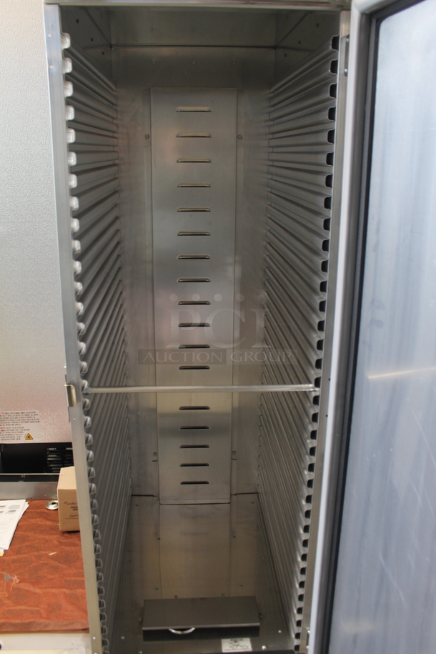 Cres Cor 1254 055 Metal Commercial Single Door Reach In Holding Cabinet on Commercial Casters. 120 Volts, 1 Phase. Tested and Working! - Image 4 of 6