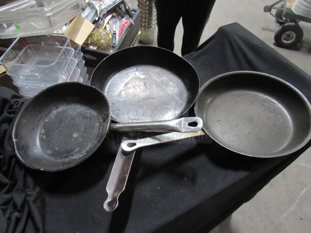 Assorted Size Saute Pan. 3XBID