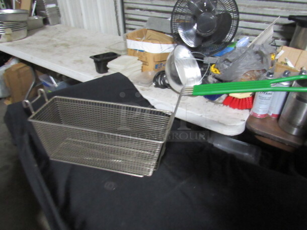Fry Basket. 3XBID - Image 1 of 2