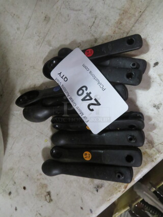 One Lot Of Assorted Poly Measurers.