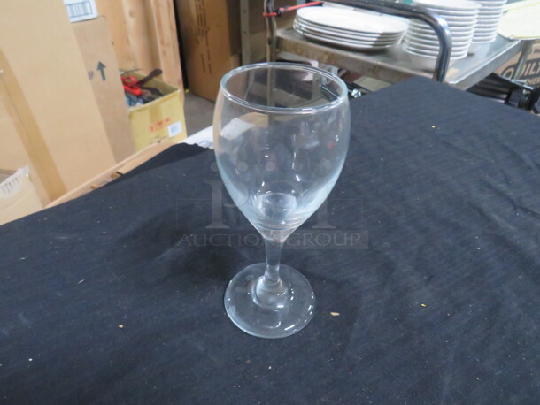 Bar Glass. 9XBID - Image 1 of 1