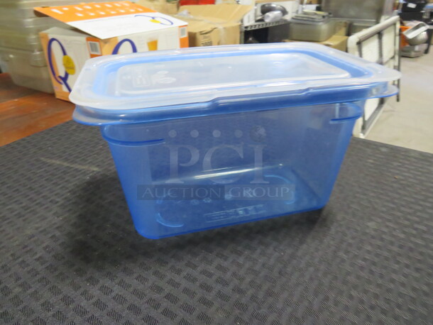 One Araven 1/4 Size 6 Inch Deep Food Storage Container With Lock Tight Lid. - Image 2 of 3
