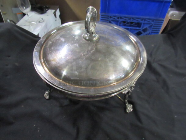 One Round Dish With Lid.