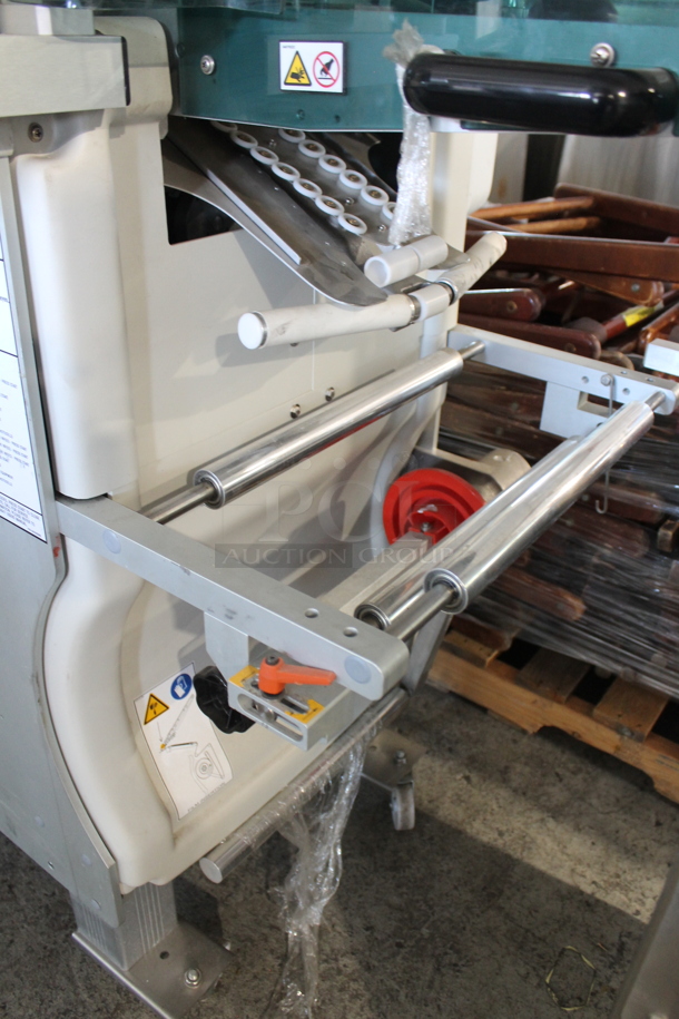 Mettler Toledo Model 0647 Solo Max Commercial Floor Style Scale w/ Model 0317 Stainless Steel Labeler and Model 0925 Stainless Steel Conveyor. 100-240 Volts, 1 Phase.  - Image 6 of 12