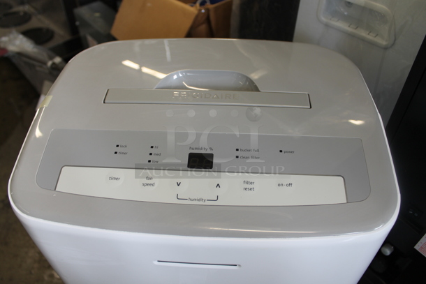BRAND NEW SCRATCH AND DENT! Frigidaire FFAD7033R1A 70 Pint Capacity Dehumidifier. 115 Volts, 1 Phase. Tested and Working! - Image 2 of 5