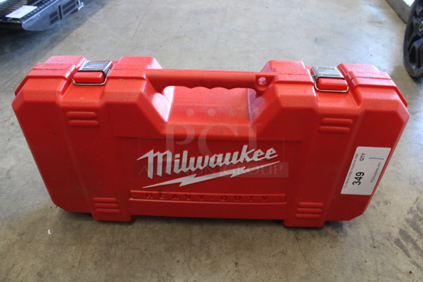 Miilwaukee Red Poly Tool Box. 22x10x5 - Image 3 of 3