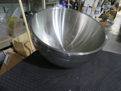 One NEW Vollrath 5 Quart Stainless Steel Double Wall Angled Serving Bowl. #46582. 