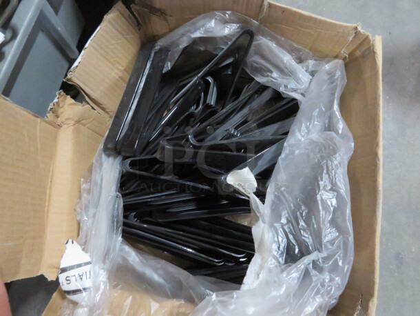 One Mega Lot Of NEW Poly Tongs. - Image 1 of 1