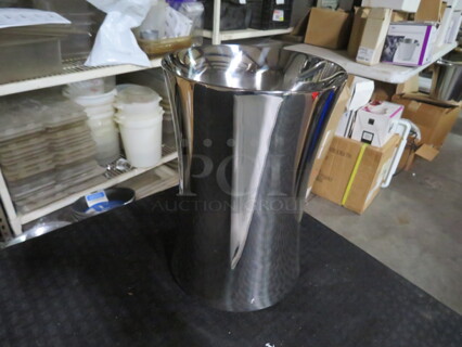 One NEW Vollrath Stainless Steel Wine Bucket. #47616