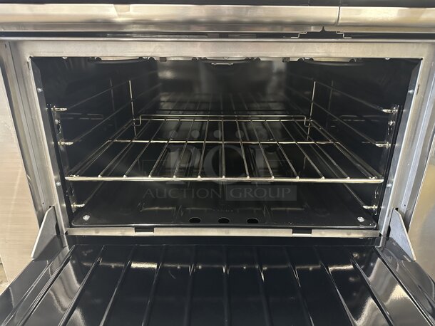 BRAND NEW SCRATCH AND DENT! 2023 Garland SS686 Stainless Steel Commercial Electric Powered 6 Burner Hot Plate Range w/ Oven. 208 Volts, 1/3 Phase. Tested and Working! - Image 6 of 9