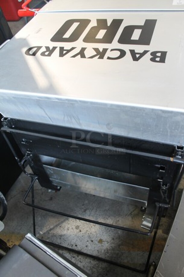 BRAND NEW SCRATCH AND DENT! 2022 Backyard Pro 554BPCF90QT Metal Commercial Propane Gas Powered 90 Quart Cajun Seafood Boiler on Commercial Casters. 135,000 BTU. Tested and Working! - Image 7 of 10