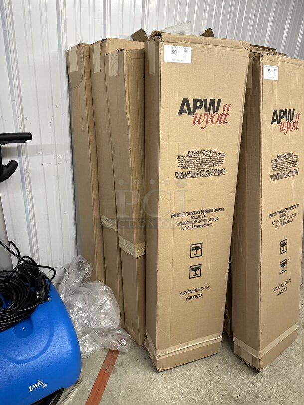4 BRAND NEW SCRATCH AND DENT! APW Wyott FD-54H-I 54" High Wattage Calrod Strip Food Warmer with Infinite Controls. 120 Volts, 1 Phase. 4 Times Your Bid! - Image 3 of 5