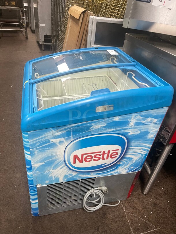 Fully Working! RIO S-68 RIO Curved Clear Lid Commercial Ice Cream Freezer NSF 115 Volt Tested and Working!  - Image 3 of 6