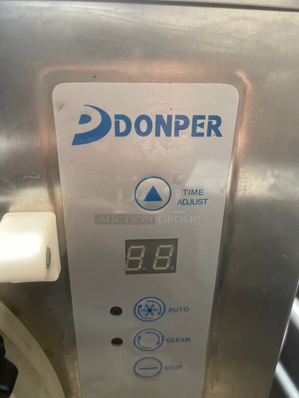 New! Donper BY7425 Floor Model Commercial Batch Freezer / Gelato Machine 25L/H Cooling Capacity 2600 Watts 220 Volt 1 Phase NSF Great for Making Ice Cream  - Image 6 of 9