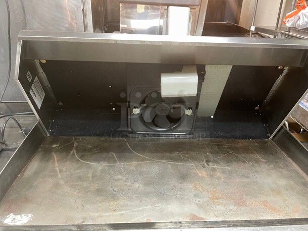 Broan Under Cabinet Range Hood  Heat Sentry™, Convertible Vent Options, UL Listed, and HVI-2100 Certified: 42 Inch, 198 CFM 115 Volt Tested and Working! - Image 4 of 9