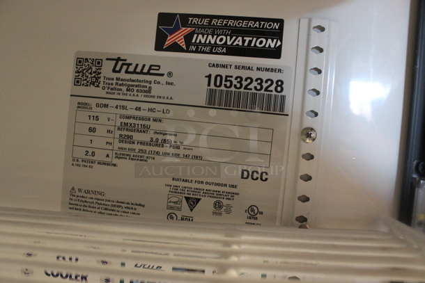 2023 True GDM-41SL-48-HC-LD Metal Commercial 2 Door Reach In Cooler Merchandiser w/ Poly Coated Racks. 115 Volts, 1 Phase. Tested and Working! - Image 4 of 5