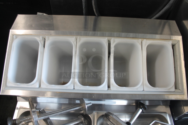 Silver King SKFSM Stainless Steel Commercial Cooler w/ Topping Rail, 5 Drop Ins and 5 Lids on Commercial Casters. 115 Volts, 1 Phase. Tested and Working! - Image 5 of 7
