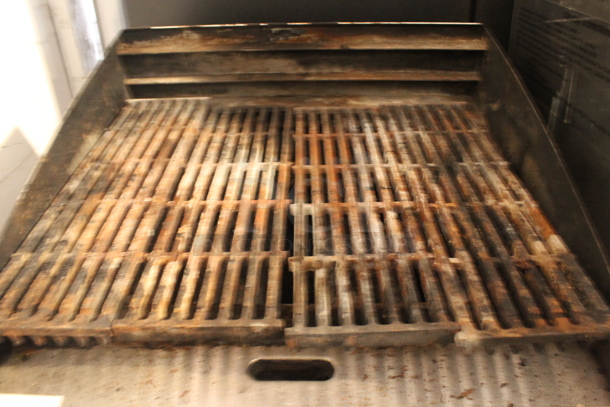 Star Stainless Steel Commercial Countertop Natural Gas Powered Charbroiler Grill. - Image 3 of 3