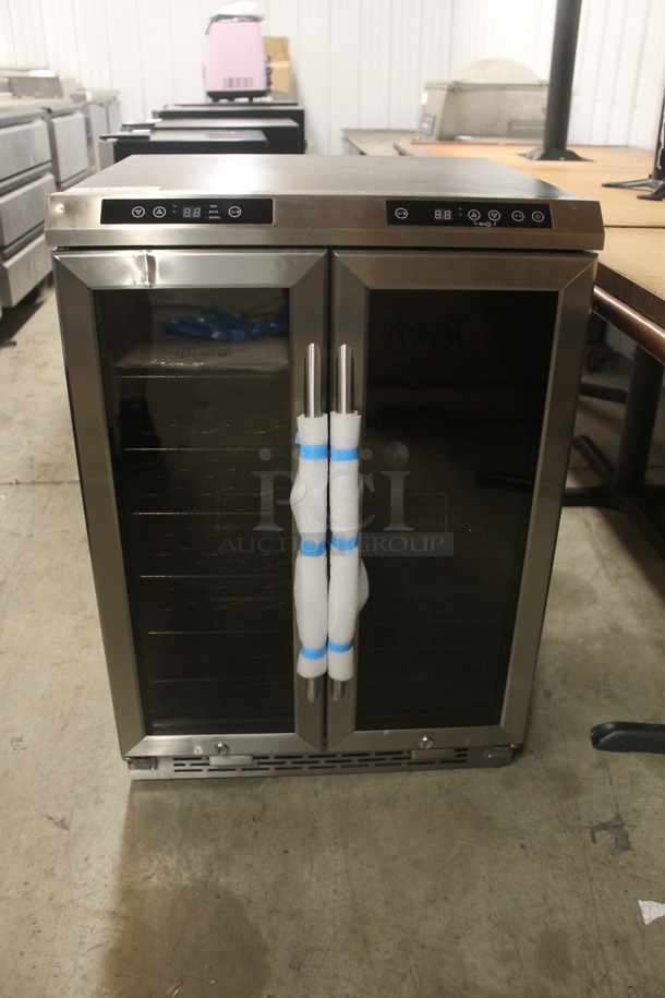 BRAND NEW SCRATCH AND DENT! Avanti WBC19DZ 19 Bottle / 66 Can Stainless Steel Side By Side Dual Zone Wine Chiller/Beverage Cooler. 115V. Tested And Working!  - Image 1 of 6
