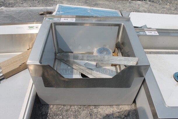 BRAND NEW SCRATCH AND DENT! Regency 600SM162012N Commercial Stainless Steel One Compartment Floor Mop Sink - Image 1 of 5