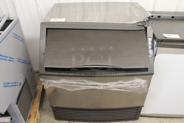 BRAND NEW SCRATCH AND DENT! 2022 Manitowoc UDF0310A-161B NEO Stainless Steel Commercial Self Contained Undercounter Dice Cube Ice Machine with 119 lb. Bin. 115 Volts, 1 Phase. - Image 1 of 10