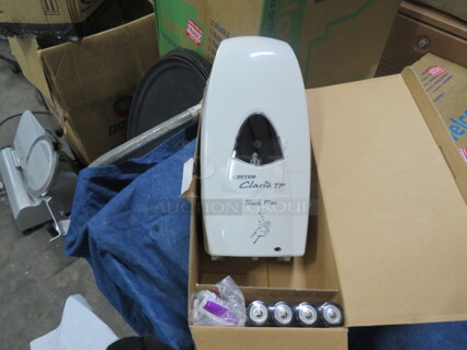NEW Clario Betco Automatic Hands Free Soap Dispenser. 