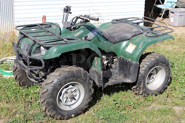 Yamaha Ultramatic Grizzly ATV, 2x4, With Steel Cargo Racks. RUNS & DRIVES GREAT!!! Check out the video our Facebook Page: PCI Auctions West Coast - Image 1 of 9