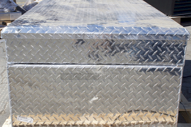 RDS 72745 91 Gallon Auxiliary Fuel Tank & Toolbox Combo Bright Aluminum  - Image 3 of 9