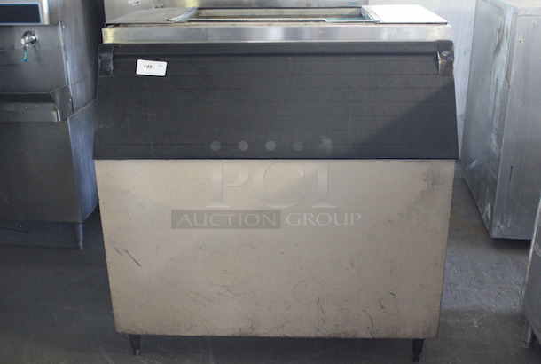 LIKE NEW! Manitowoc C-950 Ice Storage Bin, 900lbs Capacity, In GREAT CONDITION. 