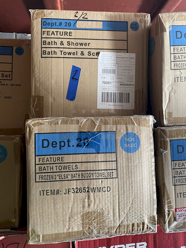 Frozen Bath Towel/Buddy Set & Bath & Shower/Bath & Scrubber Set 20+ Boxes In Total, Various Characters. 20x Your Bid.  - Image 11 of 11