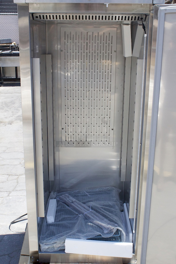 BRAND NEW SCRATCH & DENT! Avantco Z1-R-HC 29" Solid Door Stainless Steel Reach-In Refrigerator. Un-able to test. No Power Cord or On/Of Switch.
 - Image 7 of 10