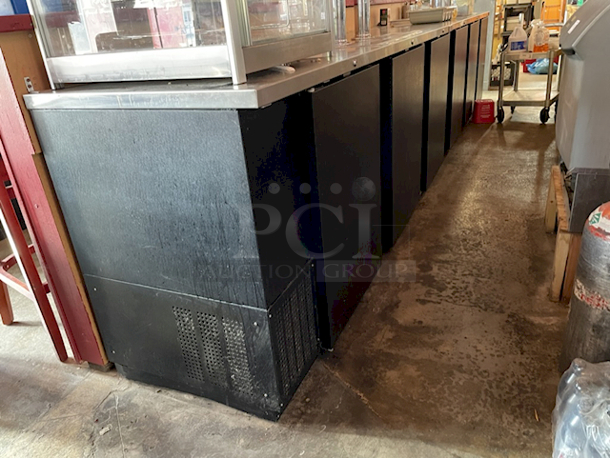 PERFECT WORKING ORDER! BK-Resources DBC-24-95 Draft Beer Cooler, 95-1/2″ x 28″ x 37″(h) w/ (6) Taps, (3) Polished Stainless Steel Towers, (3) Solid Stay Open Doors, Light, holds (5) Kegs, 18 ga. Stainless Steel - 115V 50/60HZ - Image 4 of 6