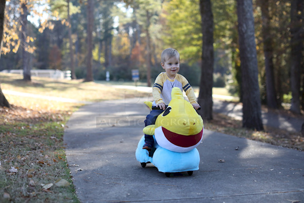 Baby Shark 6 Volt Plush Ride-On by Dynacraft. Plays Baby Shark theme song - Image 3 of 10