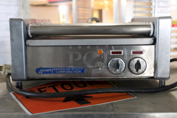 NEW/BRIEFLY USED!! AWyott Hotrod HR-20-360 Hot Dog Roller Grill - Flat Top 120V, Tested, Working. 10.1 Amps, 60HZ, 1ph.17x18x8 - Image 2 of 7