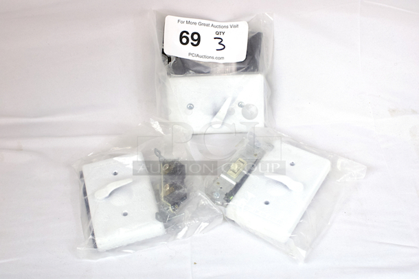 NEW/NEVER USED Bell Outdoor 5121-1 White Outdoor Switch Cover W/ Single Pole, 15A, 120V Switch. 3x Your Bid - Image 1 of 3