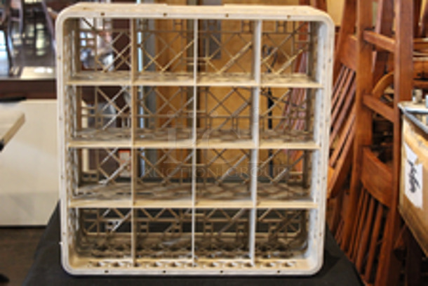 Vollrath TR8DDD Traex® Full-Size Beige 16-Compartment 7 7/8" Glass Rack.
19 3/4"L x 19 3/4"W x 8 3/4"H - Image 4 of 4