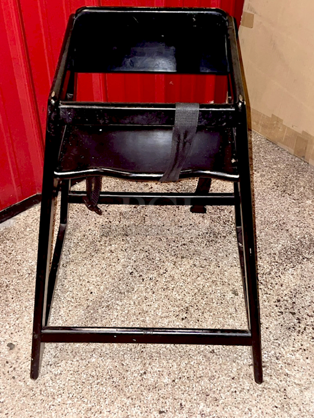 Wooden Highchair With Safety Straps, Black.