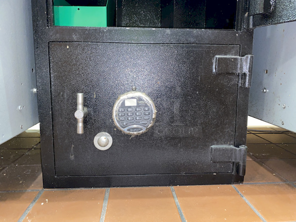 DON'T MISS THIS! CSS CS2820-RCH3 B-Rate Safe with Drop Drawers.                                                                      


Half inch Solid A36 Steel Door. Sledgehammer and Pry Bar Resistant! Combination Will Be Provided To Winning Bidder.  Auto door detent. Standard Drawer Accepts 3/4 inch x 3 7/8 inch drop. 
18x18x24. 
 - Image 3 of 3