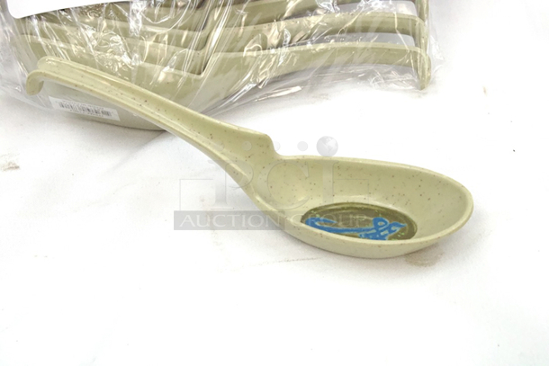 AUTHENTIC! Thunder Group 7100J Traditional  Wei 1 oz. Melamine Soup Spoon With Hooked End. 48x Your Bid - Image 5 of 7