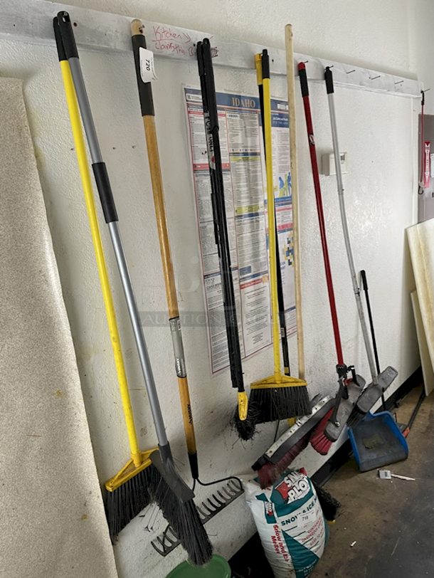 Brooms & Rake. 7x Your Bid - Image 4 of 4