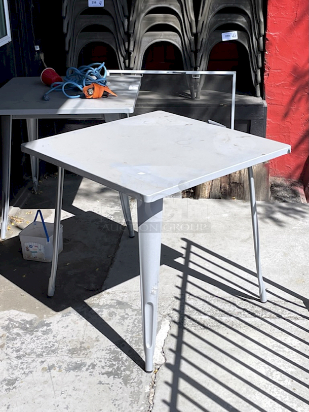 Outdoor 4 Seater Metal Table, Gray.