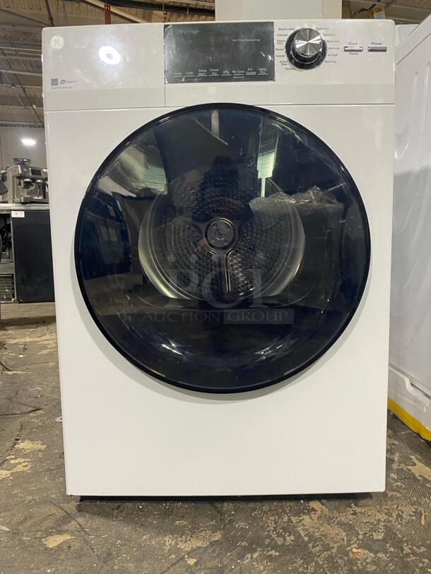 Brand New Scratch & Dent 24 Inch Electric Dryer with 4.3 Cu. Ft. Capacity, 13 Dryer Programs, Sensor Dry, Sanitize, Delay Start, Quick Dry, and Energy Star®
 - Image 1 of 4