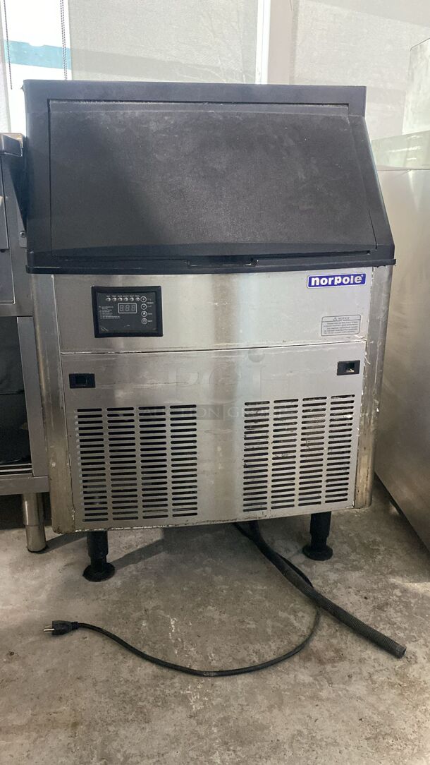 Norpole 26 Inch Wide Undercounter Ice Machine with 160 Lbs. Daily Ice Production
