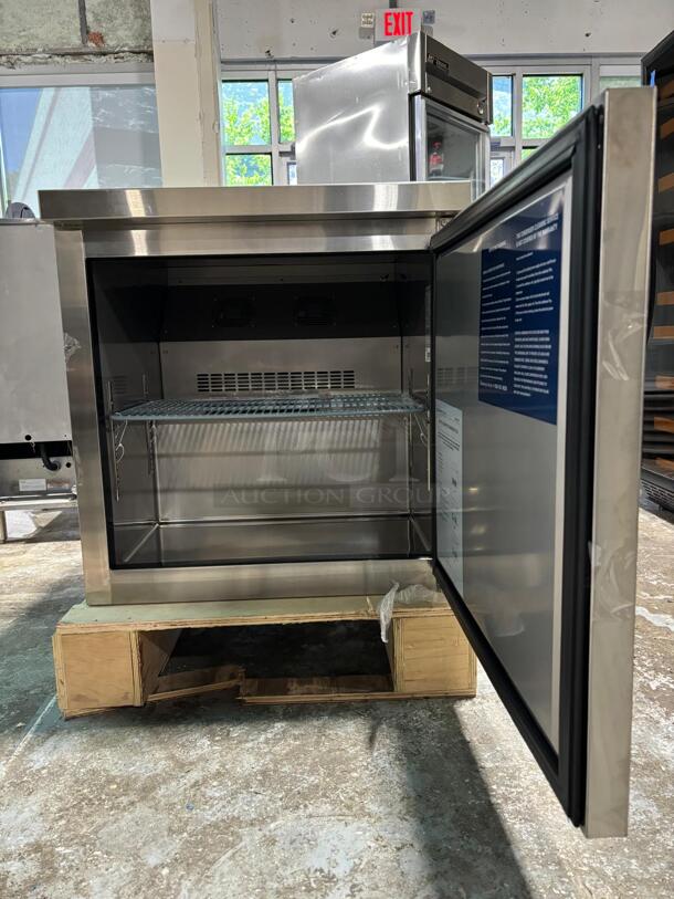 Brand New Scratch & Dent Dukers DUC29F 36" Rear Mounted Self-Contained Refrigeration Digital Temperature Control Undercounter Refrigerator
 - Image 4 of 5