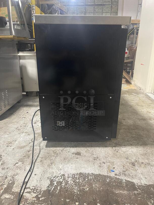 DUKERS DBB48-H2, TWO DOOR 49" REFRIGERATED BACK BAR COOLER, GLASS SWING DOOR - Image 2 of 4