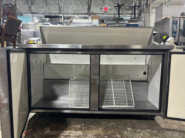 True TSSU-60-16 60" Sandwich/Salad Prep Table w/ Refrigerated Base, 115v
 - Image 5 of 6