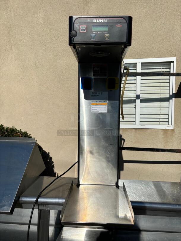 Bunn Quickbrew Commercial 3 Gallon Iced Tea Brewer Maker - Image 3 of 3