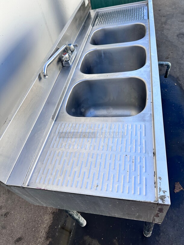Commercial Three Compartment Bar Sink NSF 
91x23x42 - Image 2 of 10