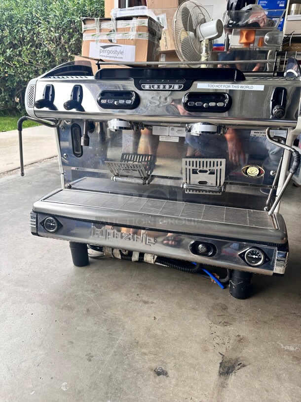 Late Model La Spaziale S9 EK DSP 2 Group Volumetric Espresso Coffee Machine S9-2G-DSP 220 Volt Working - Image 1 of 8