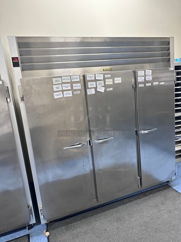 Late Model! Traulsen G31010 77 inch G Series Solid Door Reach-In Freezer with Left / Right / Right Hinged Doors 115 Volt Tested and Working! - Image 3 of 7